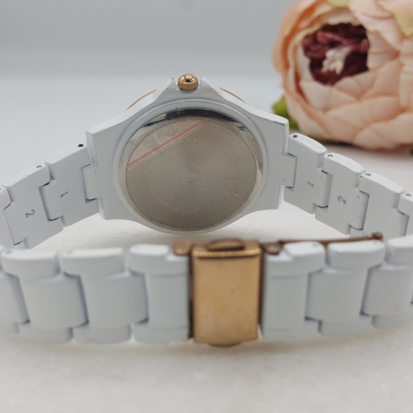 ✔️Premier Designs Rose Gold & White Watch - Picture 6 of 8